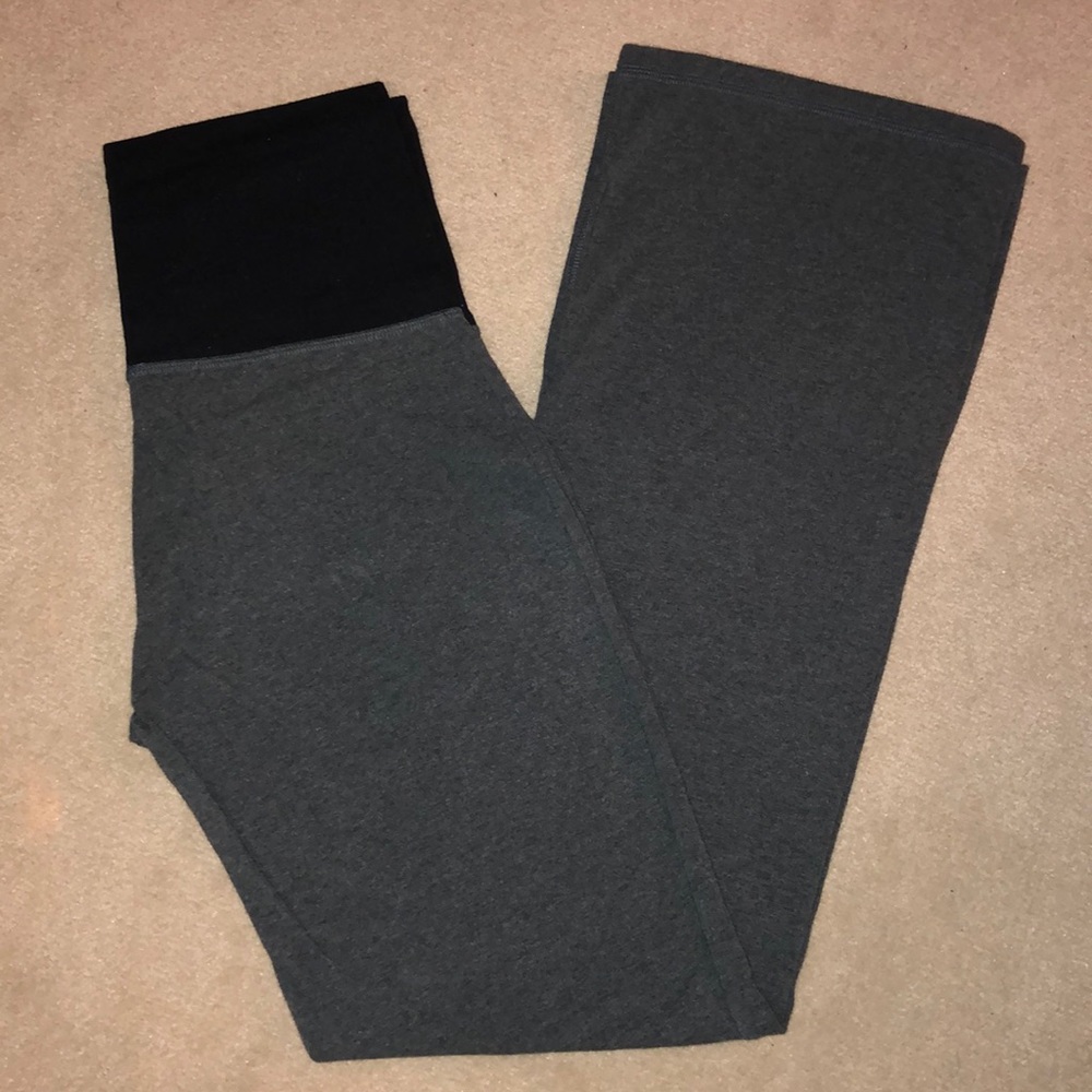 Gap Fit gray yoga pant
